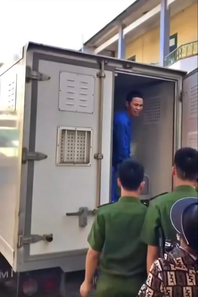 Chân dung gà lôi trắng khiến người đàn ông Nghệ An lĩnh 6 năm t;;ù