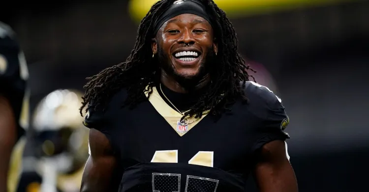 9 Teams Submit Trade Offers for Saints’ Alvin Kamara — Market Heating Up Fast