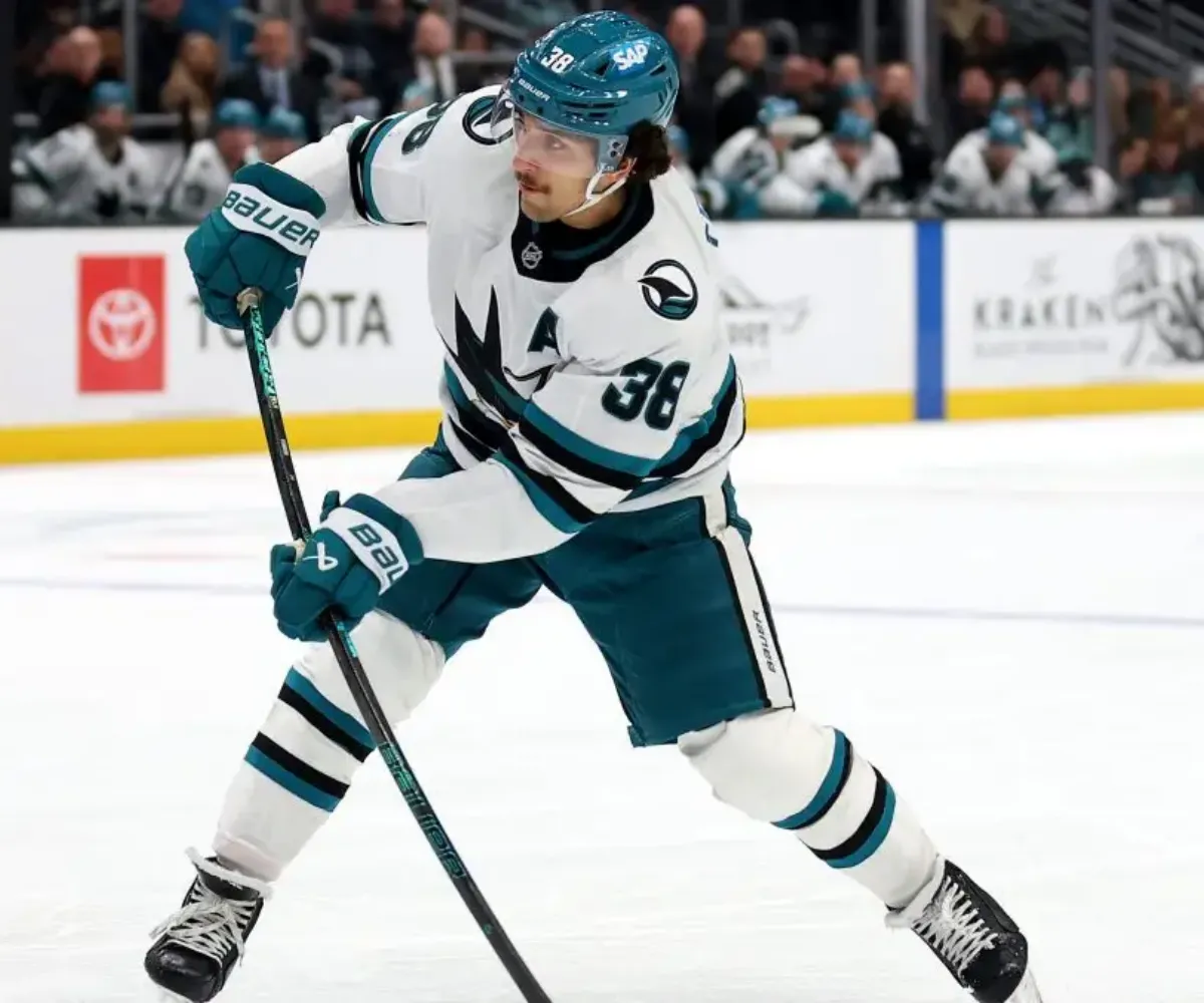 Insider Links Rangers to Trading for $13M Defenseman After Gavrikov Signing