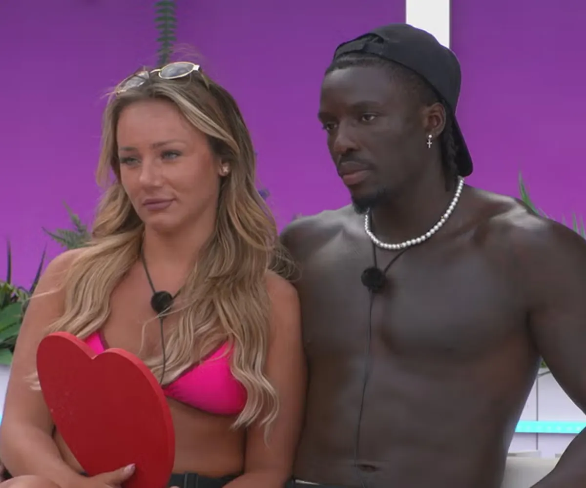 ‘I go for all the red flags’ — Viewers stunned as unearthed Love Island intro shows Meg predicting every single red-flag twist of her “evil-eyed” romance with Dejon… before she’d even unpacked her suitcase - suong