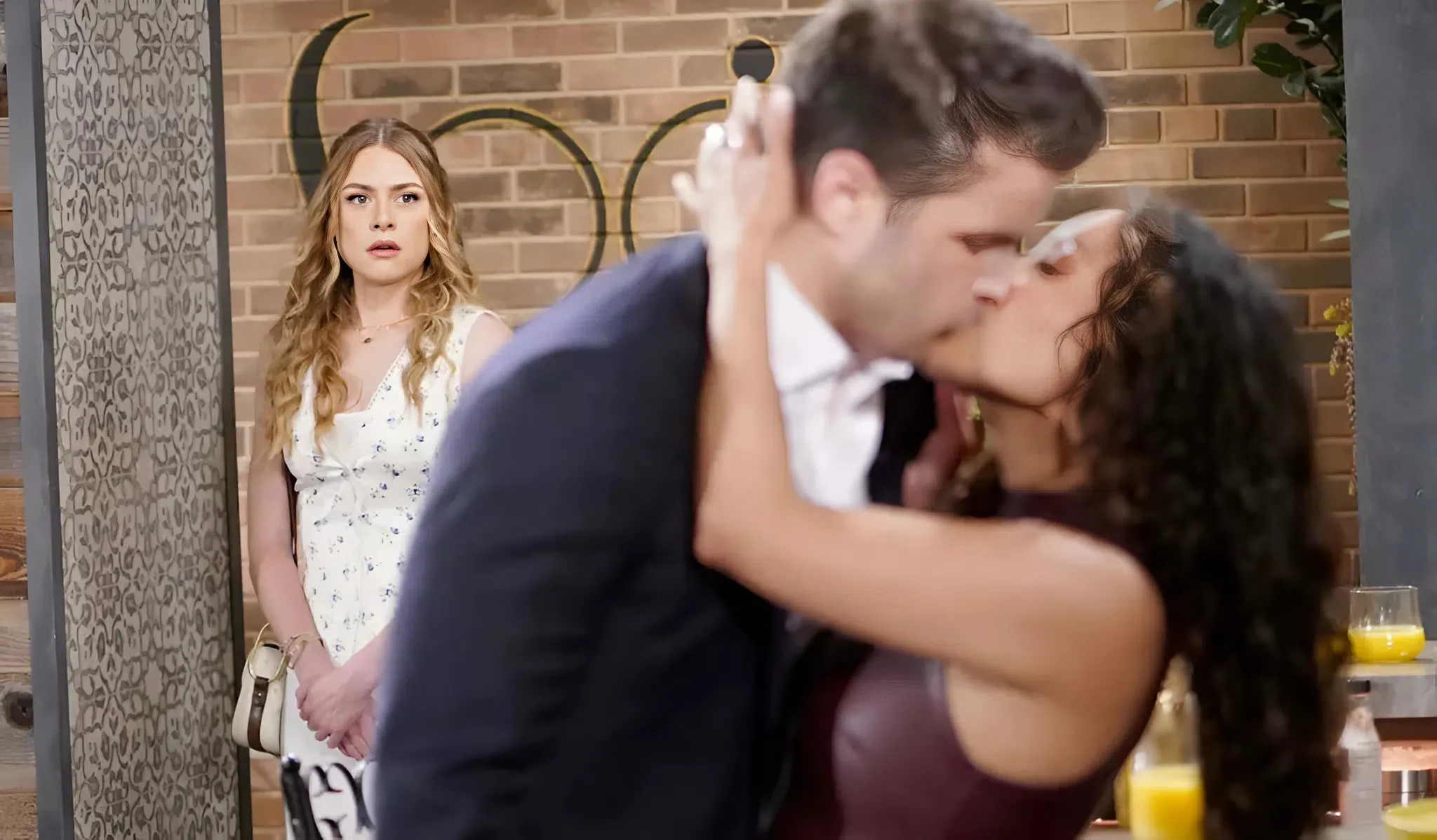 KYLE AND AUDRA "DECEIVE" CLAIRE: THE KISS IS NOT JUST A MISTAKE, BUT A FULL-ON BETRAYAL THAT COULD DESTROY THEIR RELATIONSHIP!