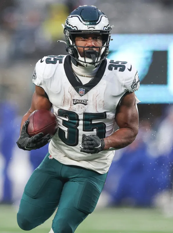 Former Eagles RB Linked to Possible Comeback With AFC North Team