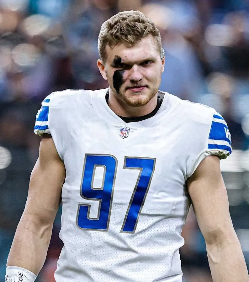 Lions Urged to Add ‘Mercenary’ Edge Rusher to Address Biggest Weakness