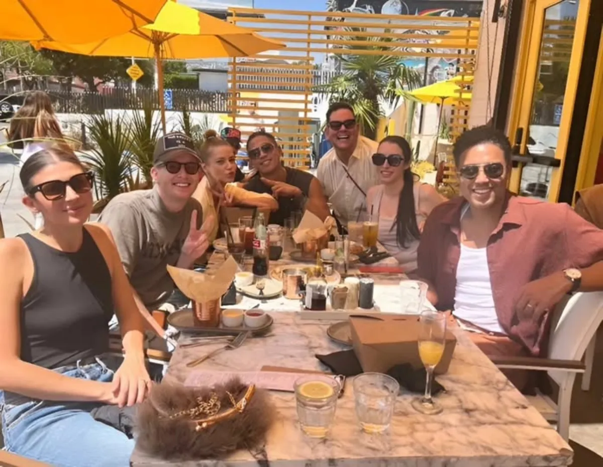 Queen Ariana Madix stuns fans in surprise pancake outing with vip crew