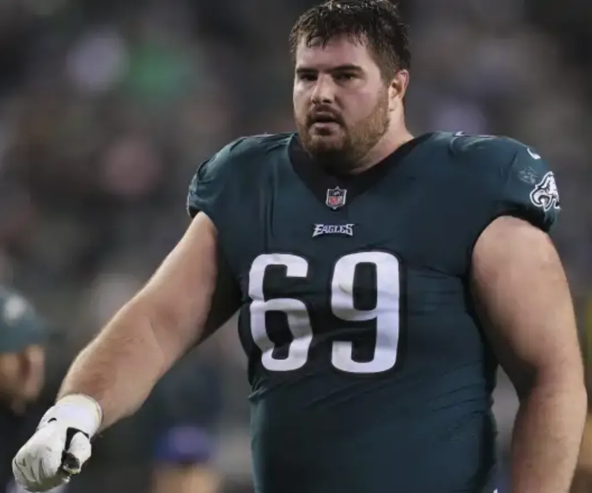 Eagles’ O-line crisis deepens — just days after Landon Dickerson scare, another guard suffers blow that could wipe out his entire preseason - suong