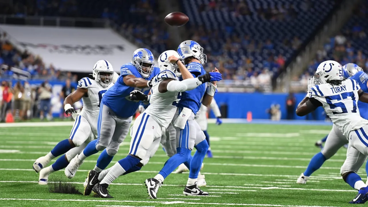 Unable to Reach a Deal on Salary and Role, Smith Parts Ways as Lions Turn to 'Mercenary' Edge Rusher to Fix Their Biggest Weakness