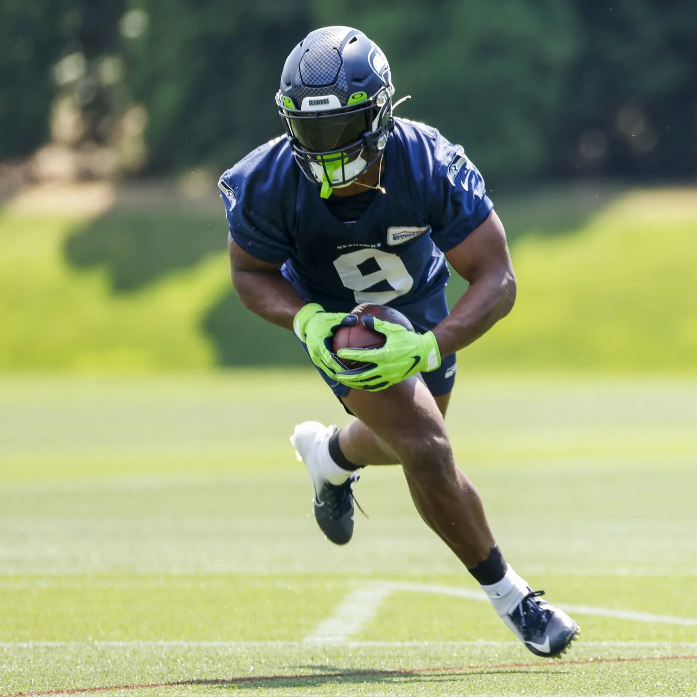Seahawks Trade Swap Hauls In Highly-Touted AFC Running Back