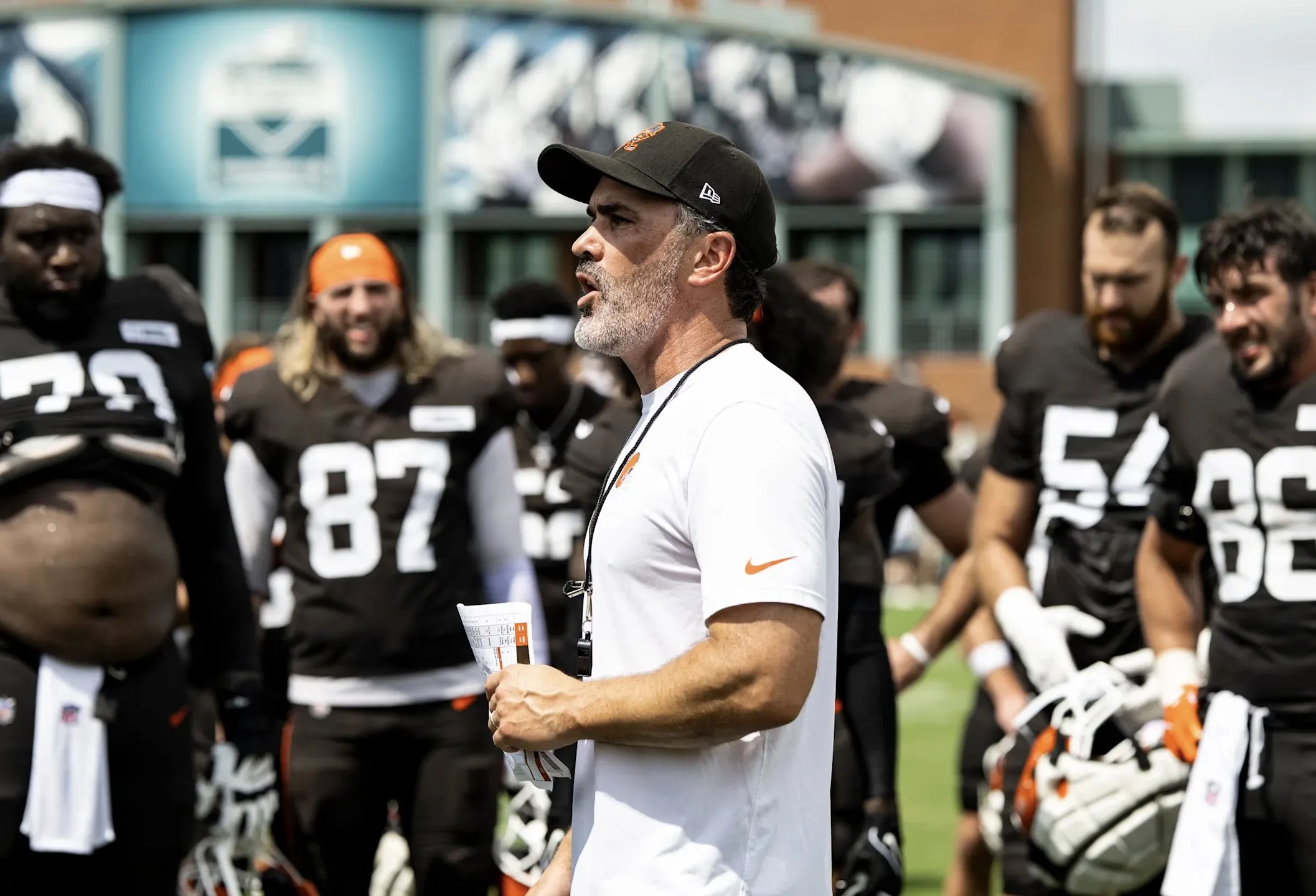 Former NFL QB Praises Browns for Handling of Rookies & Quarterback Battle