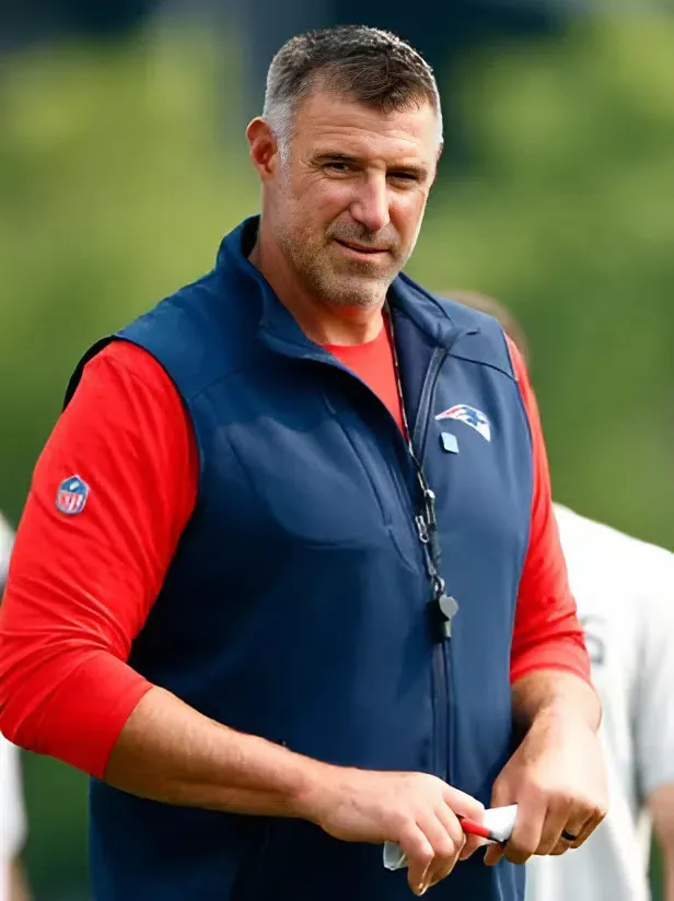 Mike Vrabel jumping in another fight moves NE into new Patriot Way
