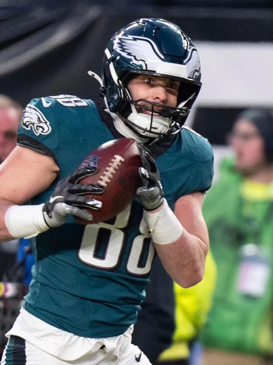 Latest 2026 NFL mock draft has Eagles selecting Dallas Goedert's replacement