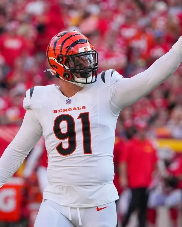 Lions Get Lifeline From Bengals, Edge Rusher Trey Hendrickson