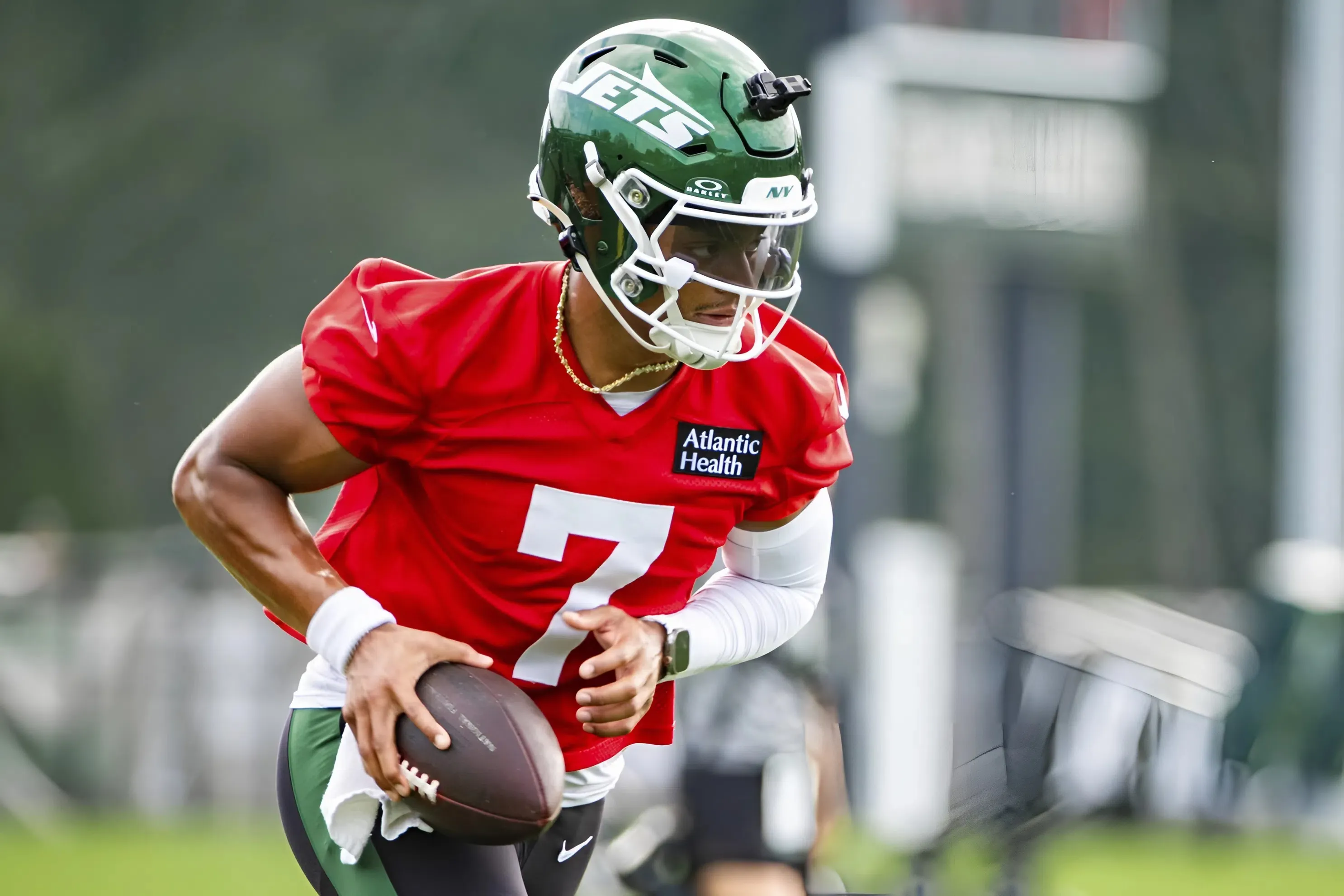 Jets Predicted To Replace Justin Fields With Head-Scratching Trade