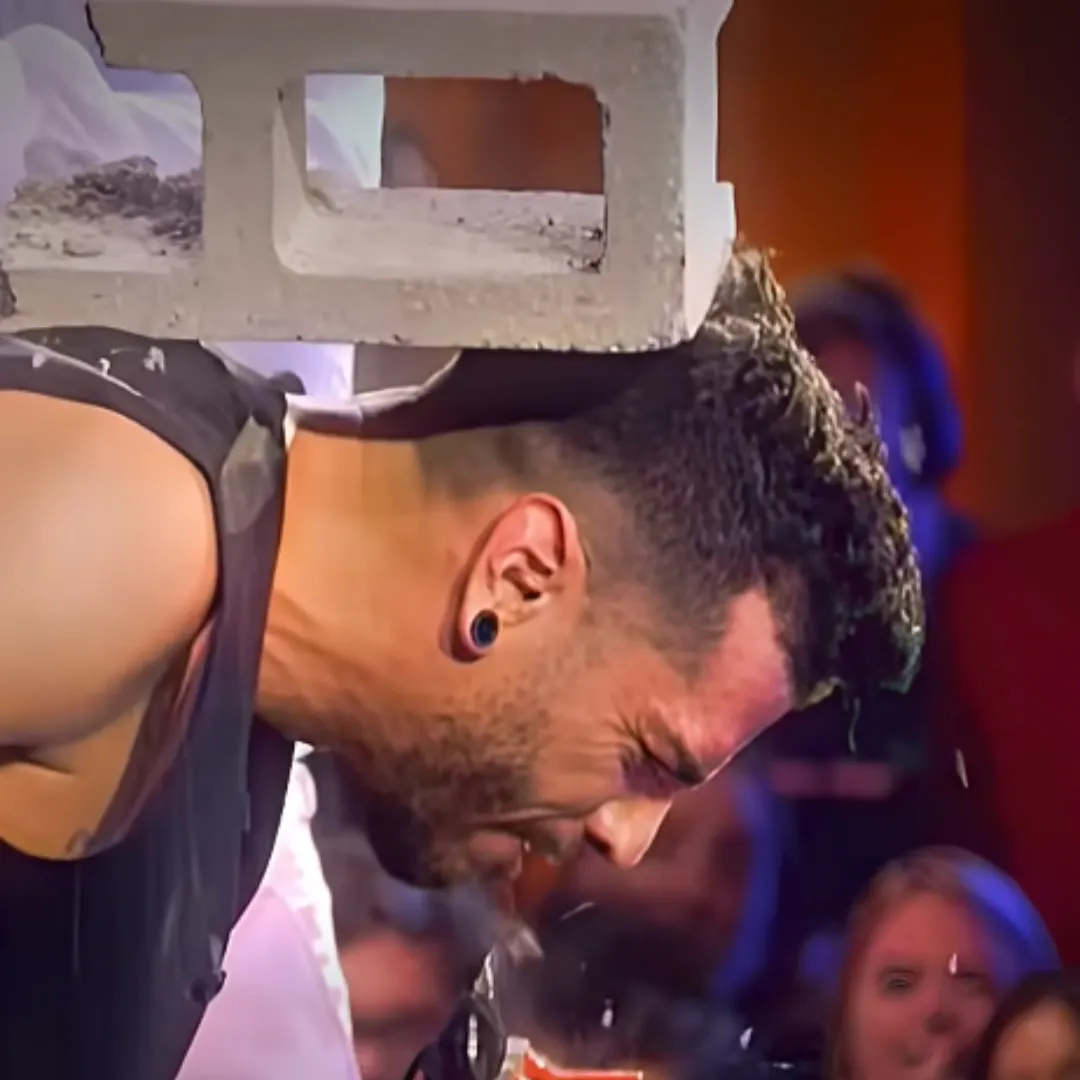 Daredevil Stunt on AGT: Man Faces the Ultimate Risk with a Razor-Sharp Blade and a Heavy Stone