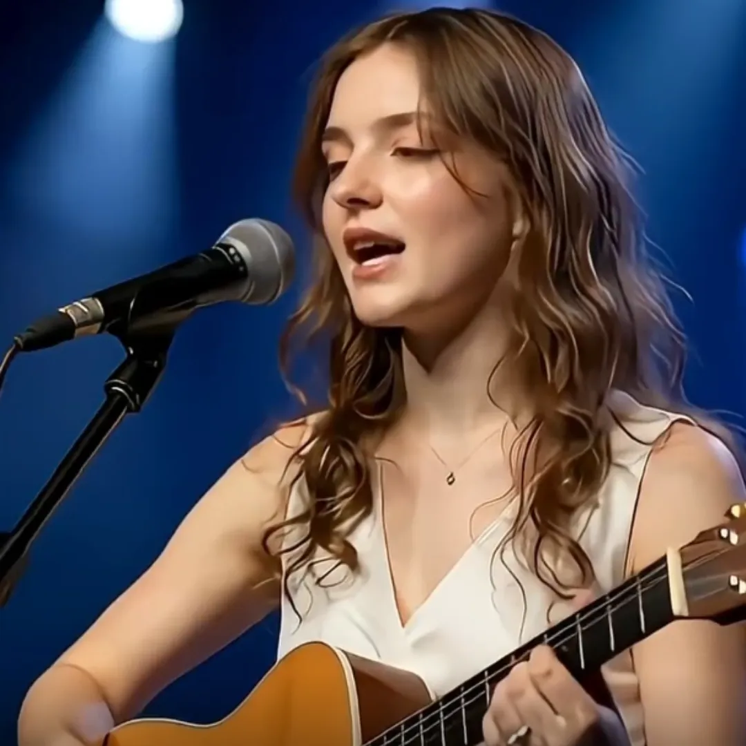 Country Girl and Her Guitar Win Over Everyone Including Simon