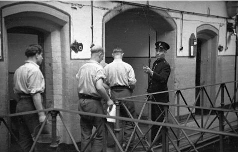 Vintage Photographs Reveal the Life Inside Manchester’s Notorious Strangeways Prison in the 1940s ‎