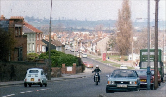 Everyday Life of Aylesbury, England in the 1980s Through Beautiful Color Photos  _  Ye Olde England