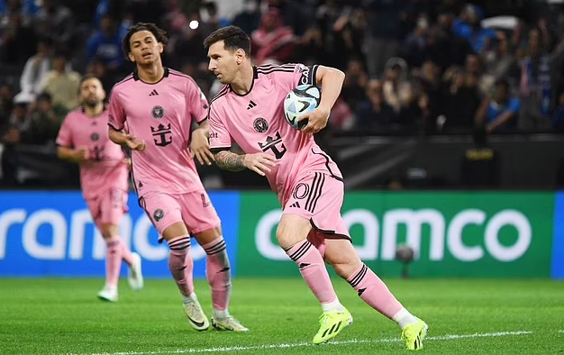 Lionel Messi scores in Miami's 4-3 loss to Al Hilal in Saudi Arabia