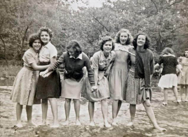 40 Instantanés vintage de jeunes filles dans les années 1940 _ Old Fr
