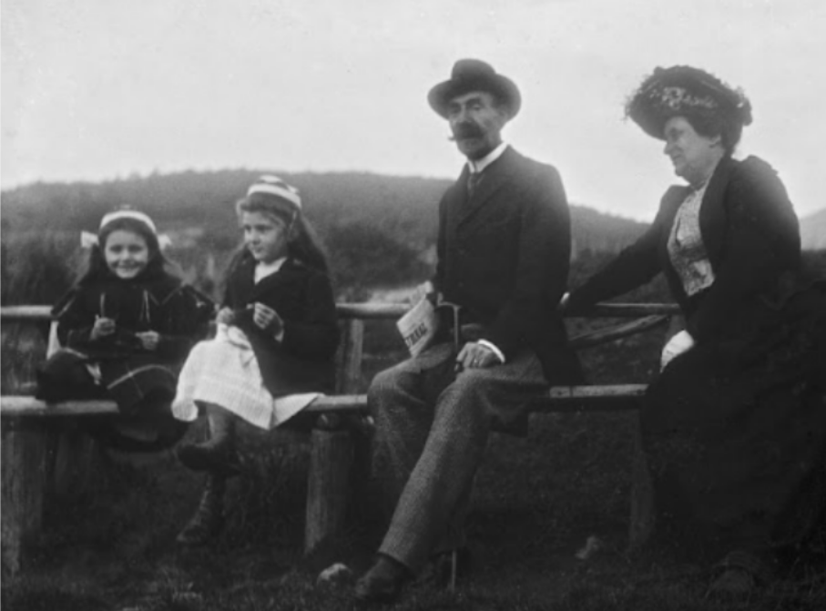 30 photos fascinantes montrent à quoi ressemblait la vie en France au cours des années 1900