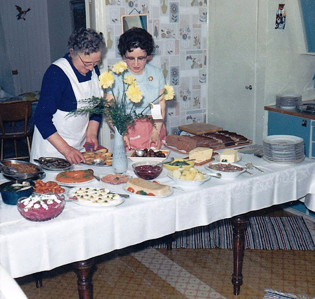 50 Color Snapshots Show How Kitchens Were Like in the 1960s