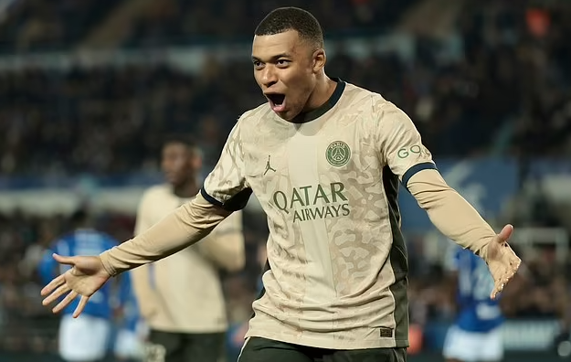 Real Madrid given green light to sign Kylian Mbappe