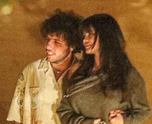 Selena Gomez looks smitten with boyfriend Benny Blanco as the couple enjoy romantic dinner at Nobu