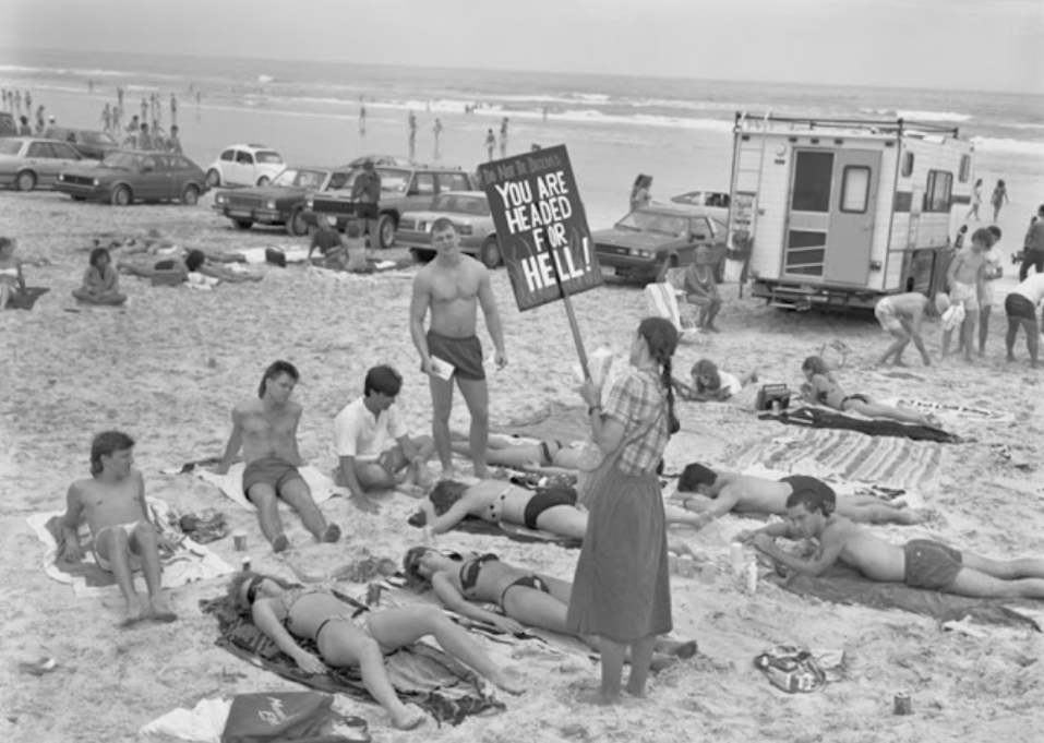 Big Hair & Tiny Swimwear: 27 Snapshots Capture Spring Breaks in Daytona Beach, Florida From the Early 1980s