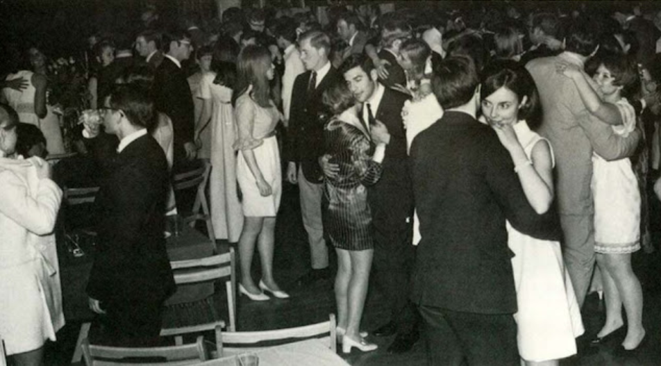 Amazing Candid Photographs Capture Teenagers Dancing at the High School Dance From the 1960s and 1970s