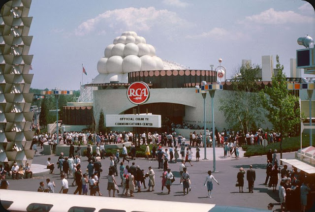 Exploring the 1964 New York World's Fair Via Discovered Color Photographs