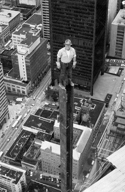 12 Incredible Vintage Photos Featuring Fearless Individuals Who Had No Fear of Heights
