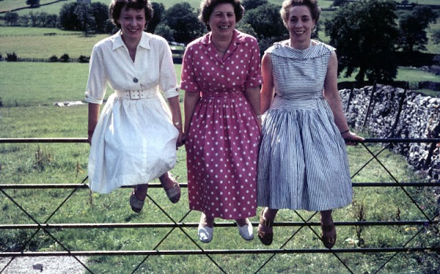 Found Snaps Defined Casual Dresses for Ladies in the Early 1960s _ OldTimeUS