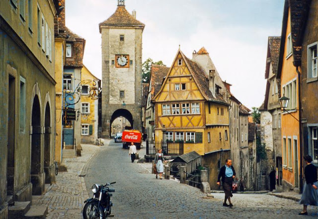 26 Wunderschöne Kodachrome-Slides aus Westdeutschland, aufgenommen von einer Krankenschwester während ihrer Dienstzeit Anfang der 1950er Jahre