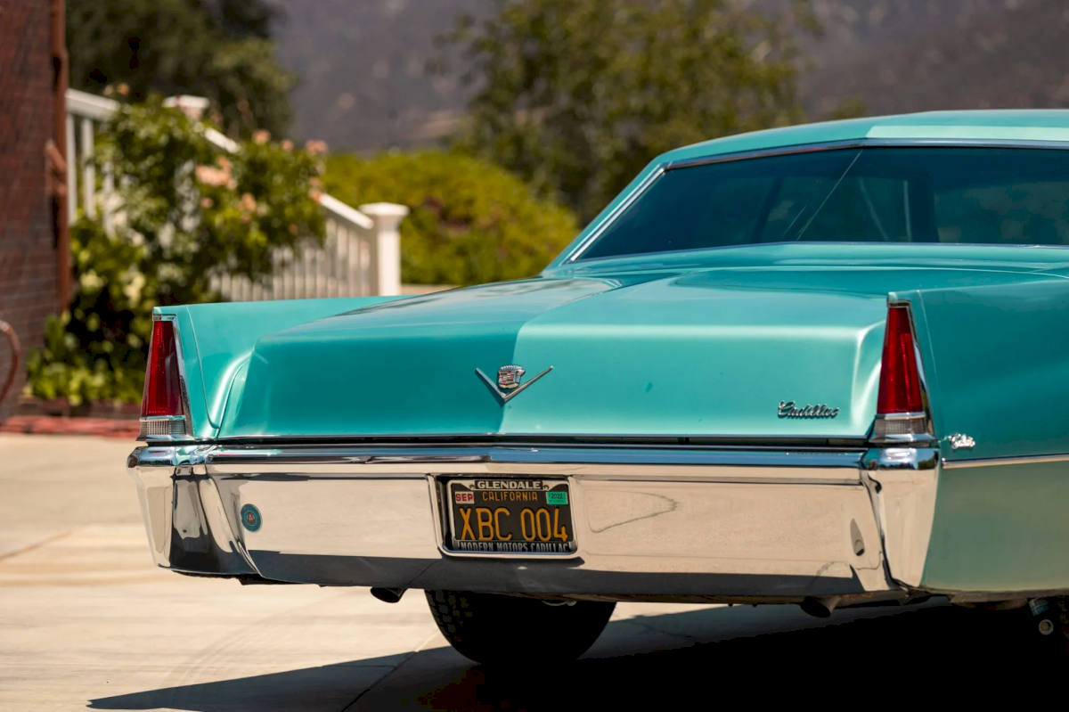 The 1969 Cadillac Calais Coupe: A Symbol of Luxury and Elegance ...